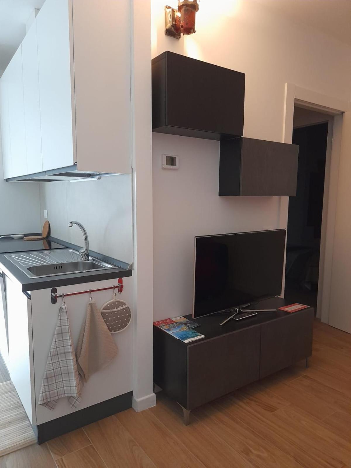 The Blue Nest - Red Apartment Near 5 Terre La Spezia Buitenkant foto